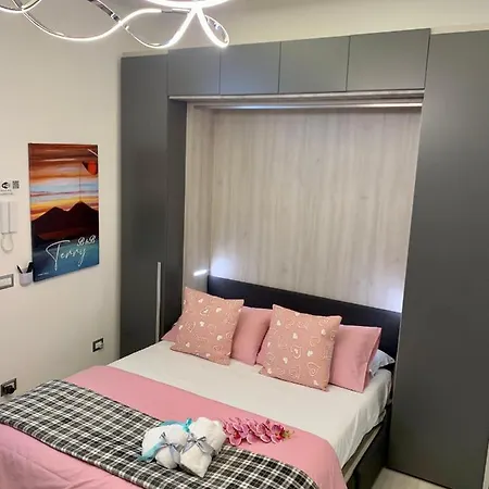 Flat Terry In Napoli