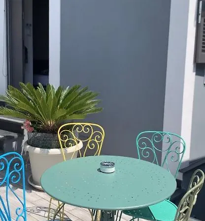 Flat Terry In Napoli *