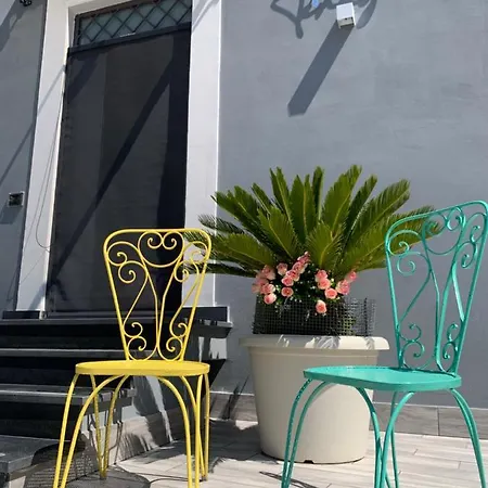 Flat Terry In Napoli