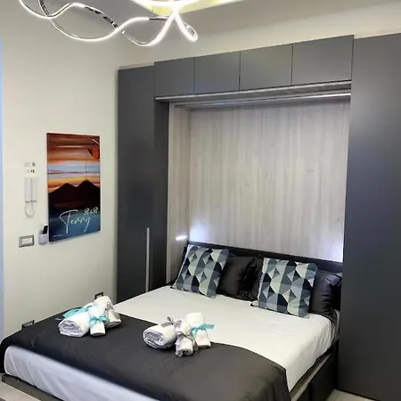 Flat Terry In Napoli * ארקולאנו